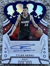 2019 Panini Crown Royale Rookie Autographs Tyler Herro #CR-THR card