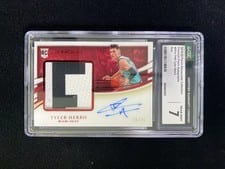 2019 Panini Immaculate Collection Premium Patch Autographs Tyler Herro #THR card
