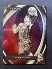 2023 Panini Spectra Titan Tyler Herro #66 card