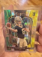 2025 Panini Select Tyler Shough Black Green Prizm Shock #141 card