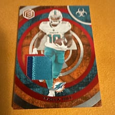2022 Panini Elements Critical Mass Memorabilia Tyreek Hill #CM-TH card