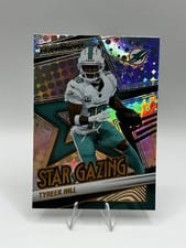 2025 Panini Revolution Star Gazing Tyreek Hill #16 card