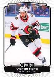 2022-23 O-Pee-Chee Base Set Victor Mete #351 card