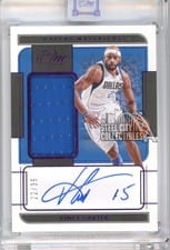 2021-22 Panini One and One Jersey Autographs Vince Carter #JA-VCT