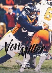 2019 Panini Luminance Base Set Von Miller #33 card