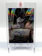 2022 Panini Select Sparks Signatures Wander Franco #SS-WF card