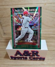 2025 Donruss Milestones Yadier Molina #13 card