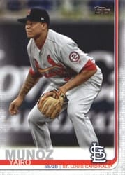 2019 Topps Base Set Yairo Munoz #466 card