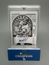 2021 Topps Gypsy Queen Autographs Yordan Alvarez #GQA-YA card