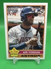 2025 Topps Heritage Yordan Alvarez Alternate Cartoon Variation #500 card